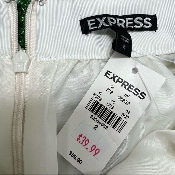 Express White Lace Embroidered Trim Mini Skirt Size 2 NWT - Picture 4 of 8
